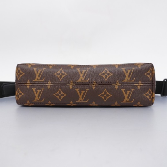Louis Vuitton Shoulder Bag Monogram Macassar Magnetic M45557 Brown Noir Men's - Picture 3 of 16